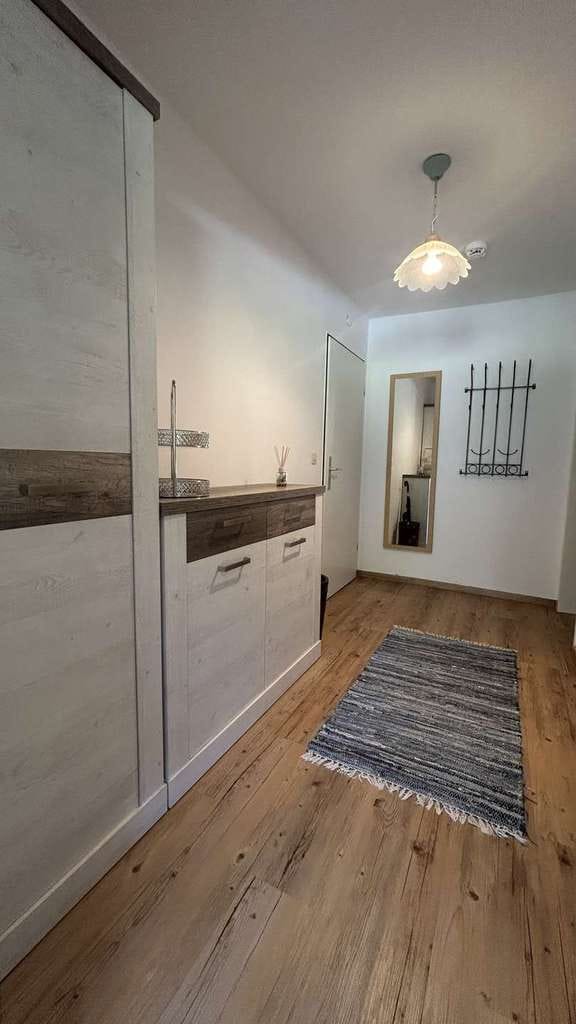 Immobilie in Freyung - Parkblick inklusive - Lichtdurchflutete 2-Zimmer-Wohnung mit Balkon - Bild 2