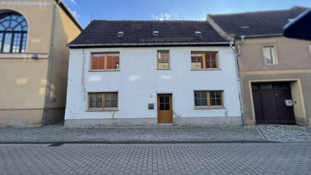 Immobilie in Alsleben - Haus in zentraler Lage Alsleben
 - Bild 1