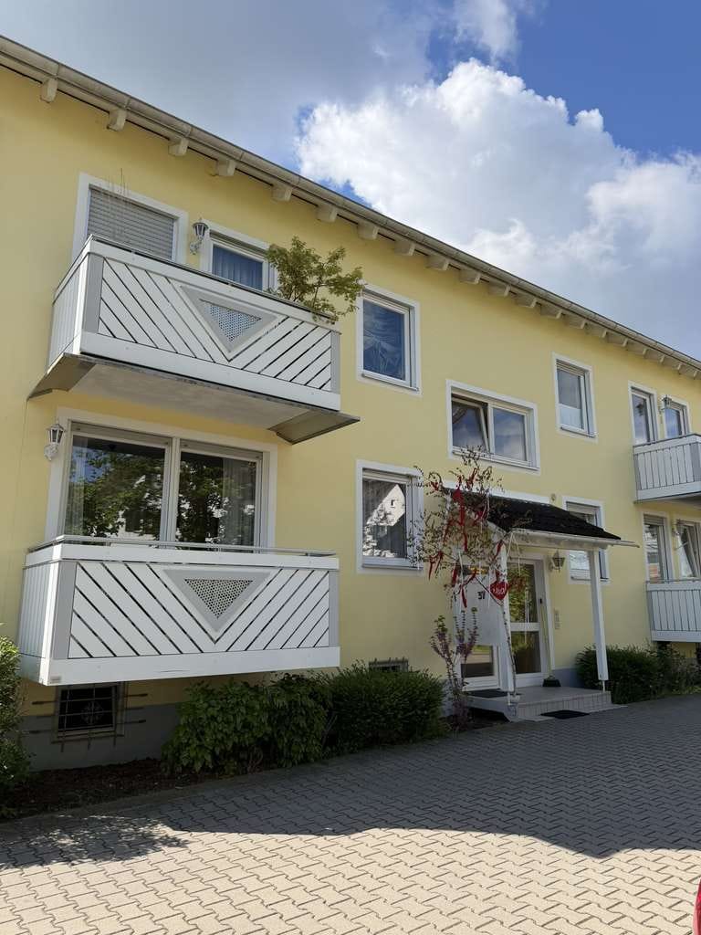 Immobilie in Welden - Gepflegte 4,5-Zimmer-Erdgeschosswohnung mit großer Terrasse & 2 Balkonen - Bild 0