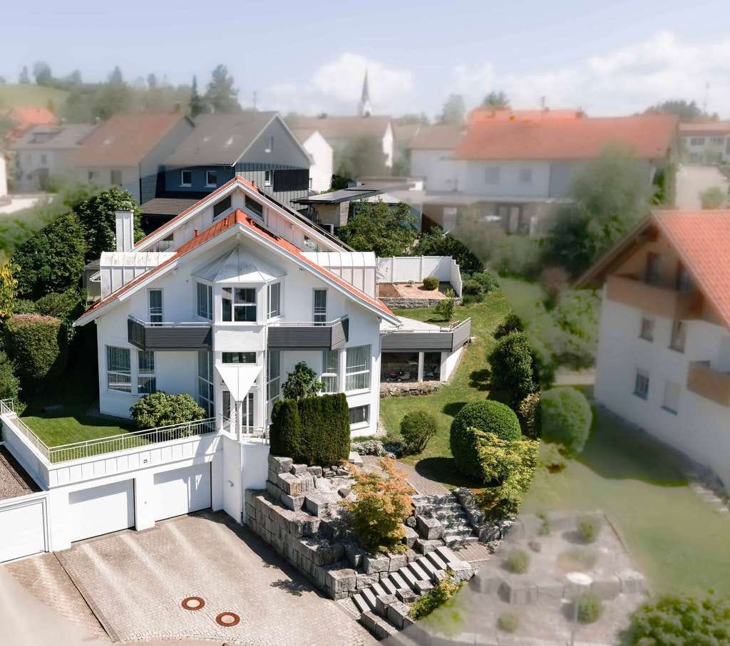 Immobilie in Buchenberg - Erhaben.Exklusiv.Einzigartig. - Repräsentatives Einfamilienhaus in naturnaher Wohnlage in Buchenberg - Bild 4