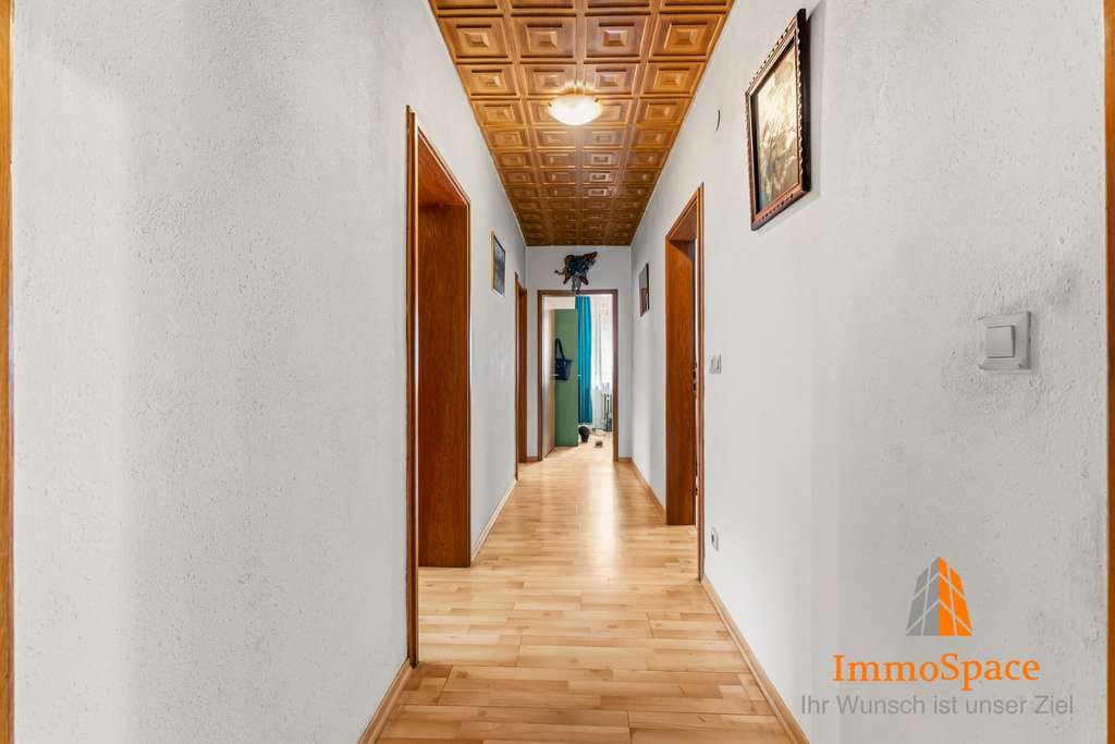 Immobilie in Mörnsheim - *Grosszügiger Bungalow mit Terrasse, grossem Garten und unverbaubarem Blick* - Bild 2
