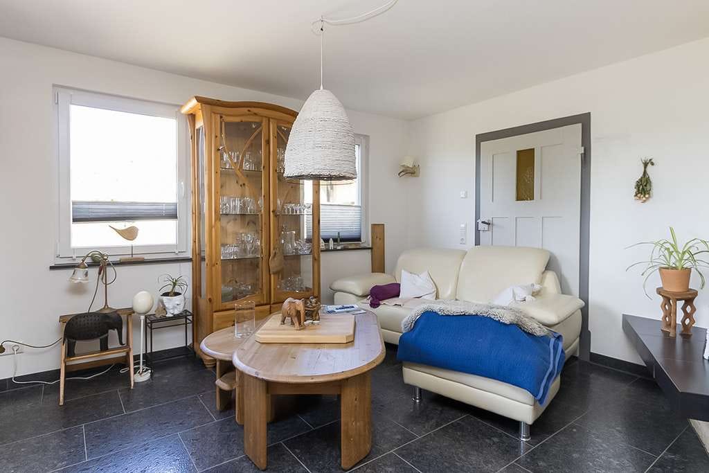 Immobilie in Langenenslingen - Komplett saniertes Landhaus ... natürlicher Charme kombiniert mit modernen Highlights - Bild 2