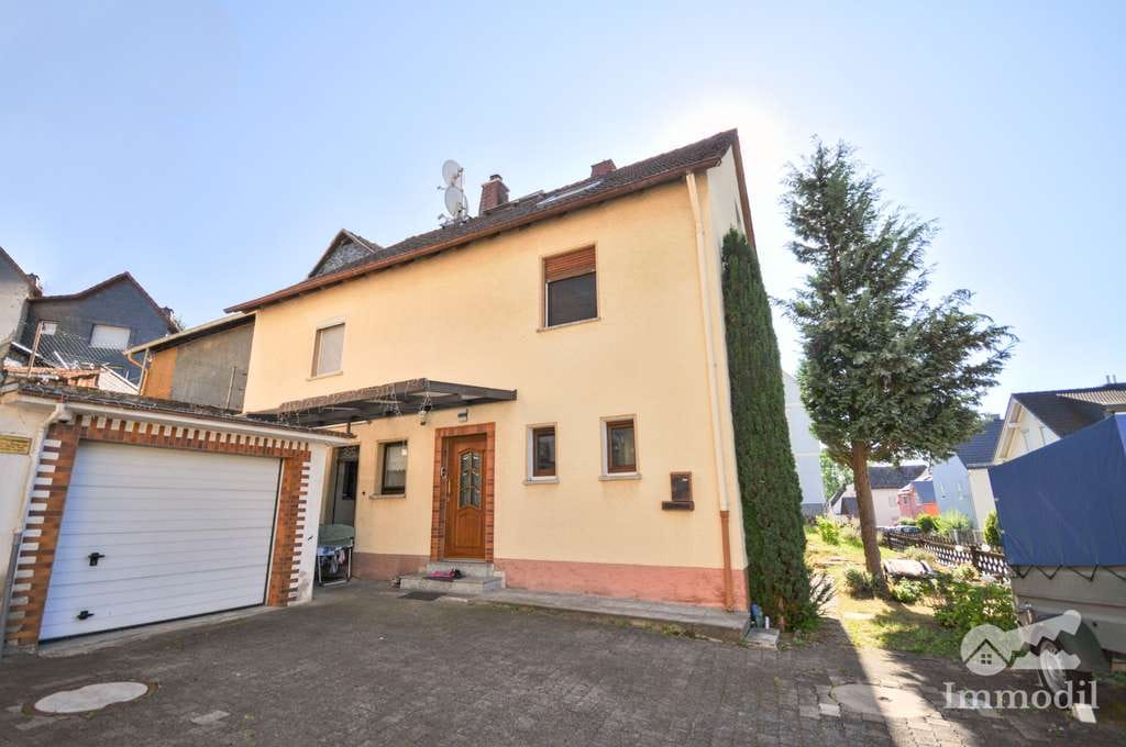 Immobilie in Weinbach - Geräumiges Zuhause für die ganze Familie: Großzügiges, renoviertes Einfamilienhaus wartet auf Sie! - Bild 1