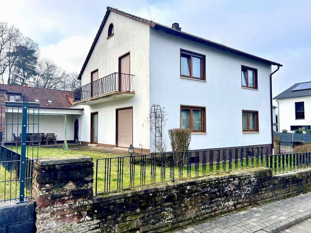 Immobilie in Weilerbach - Ihr Familienhaus in Weilerbach - geräumig, hell und gepflegt! - Bild 0
