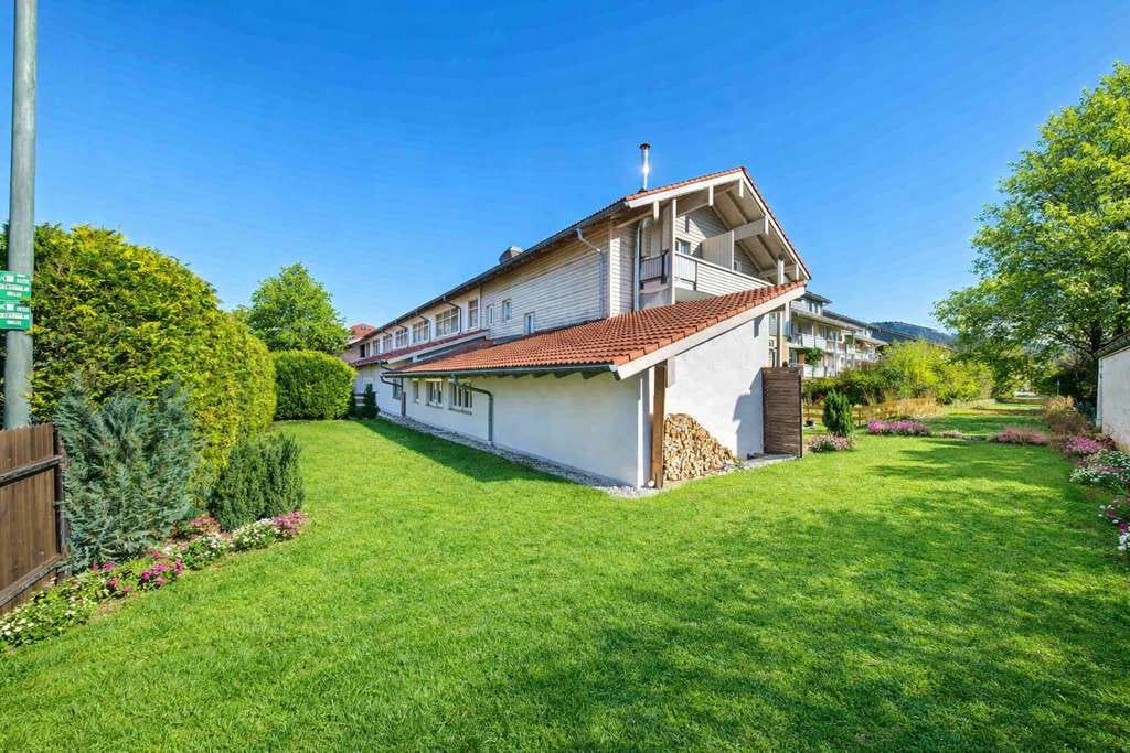 Immobilie in Hausham - Gartenwohnung in Hausham * Überdachte Terrasse * Kamin * Einauküche - Bild 1
