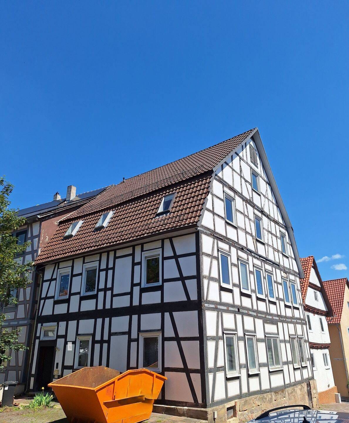Immobilie in Naumburg - *** Dreifamilienhaus direkt in Naumburg zu verkaufen *** - Bild 0