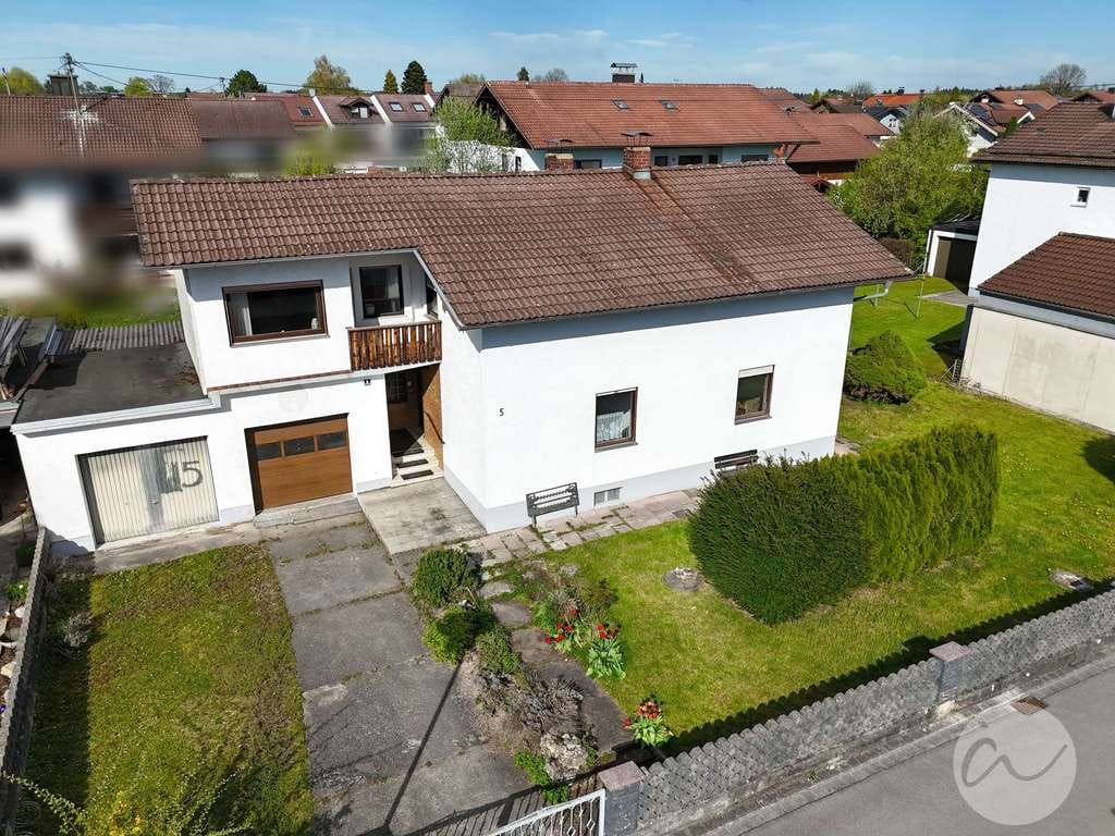 Immobilie in Großkarolinenfeld - Sanierungsbedürftiges Haus in ruhiger Lage von Großkarolinenfeld - Bild 1