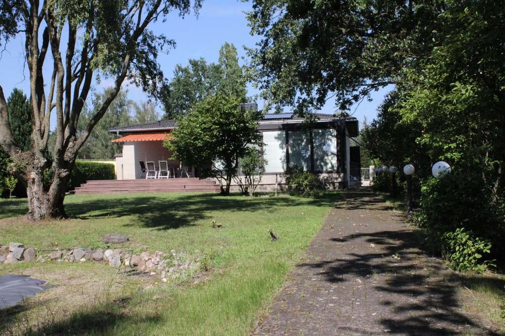 Immobilie in Beelitz - Einfamilienhaus mit großem Garten und Pool - Bild 2
