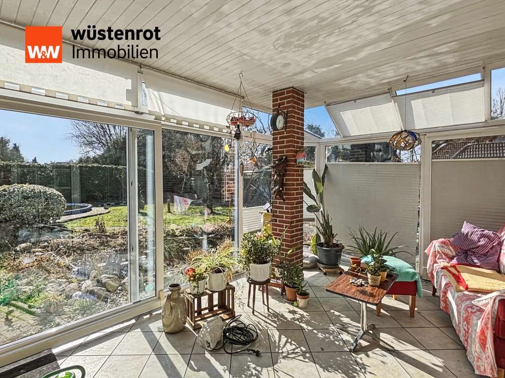 Immobilie in Neubörger - Ausgebauter Bungalow mit Wintergarten, Teich und Pool - Bild 2