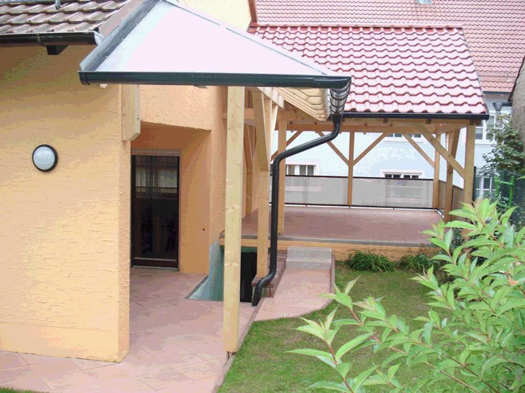 Immobilie in Eltmann - Wohnhaus mit Garten  Doppelgarage  und einer  Großer Garage,  3 Balkone ein großer Überdacht - Bild 1