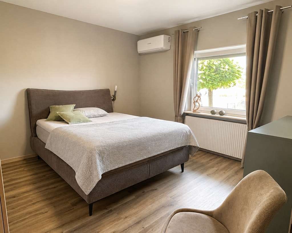 Immobilie in Gimbsheim - Gepflegtes Zweifamilienhaus mit viel Potential in Gimbsheim - Bild 2