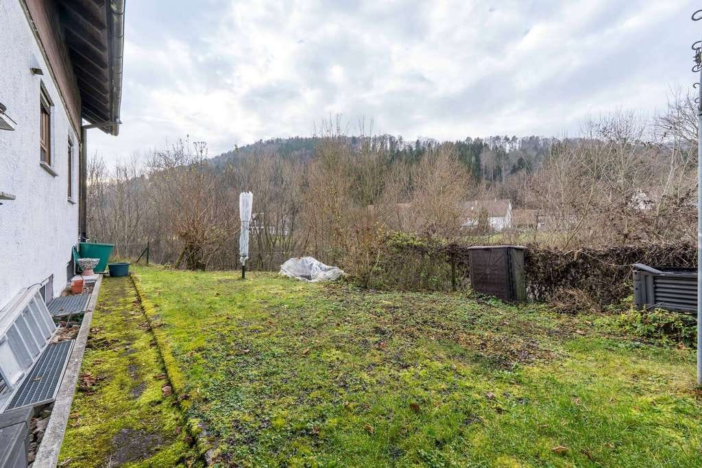 Immobilie in Stühlingen - Dreifamilienhaus mit vielseitigen Nutzungsmöglichkeiten in Grimmelshofen, Stühlingen - Bild 3