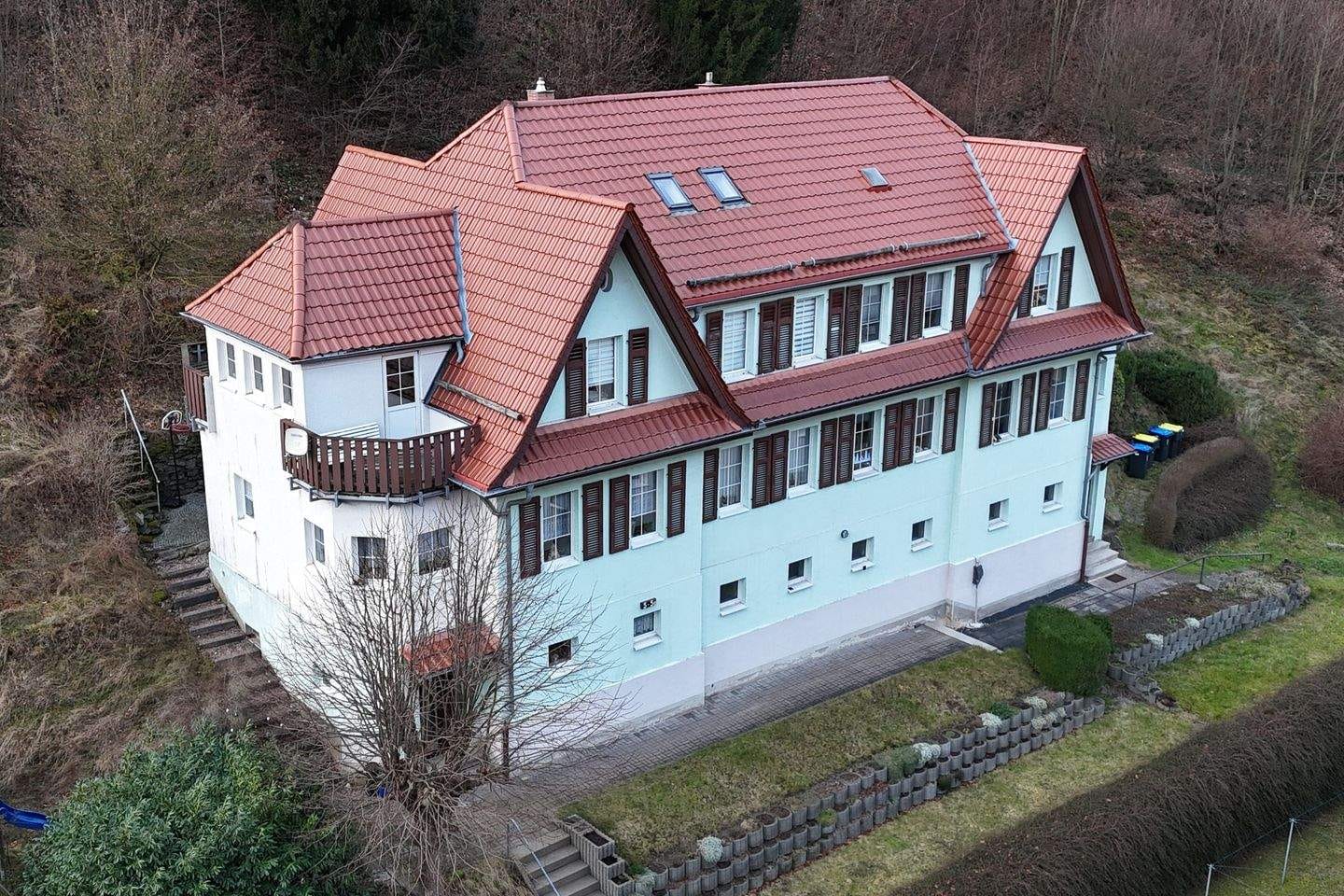 Immobilie in Ruhla - Mehrfamilienhaus mit 4 WE & 7 Garagen – bis zu ca. 8,7 % Bruttorendite in Ruhla - Bild 0