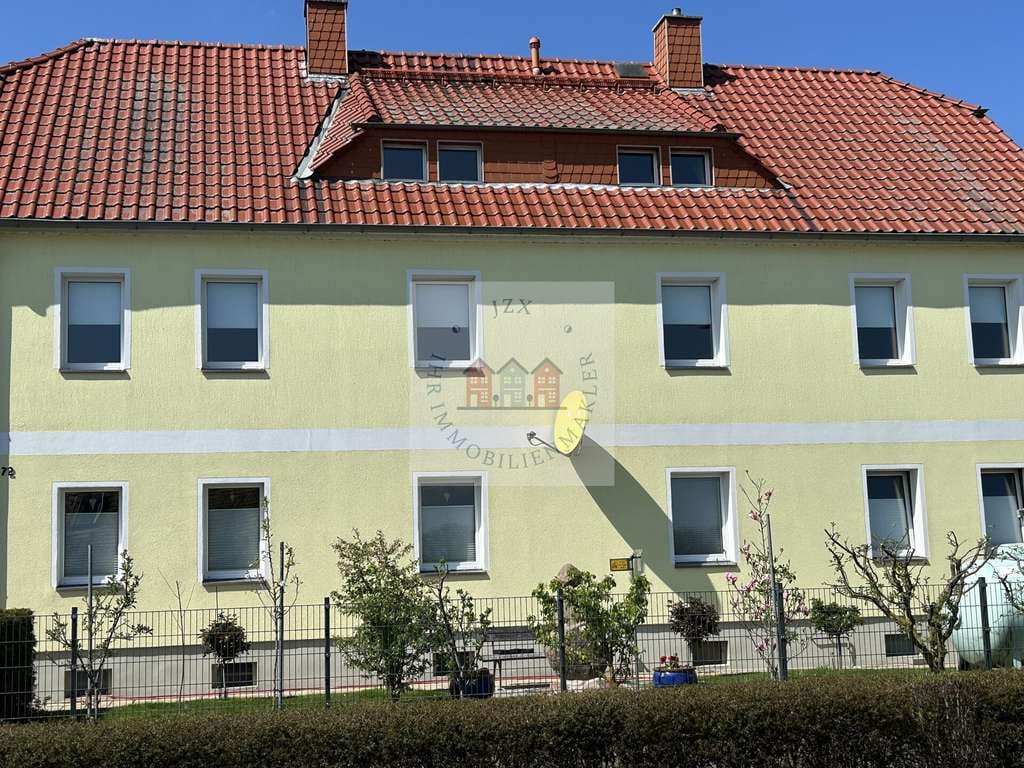 Immobilie in Bennewitz - Großzügiges Zweifamilienhaus mit Gästehaus, Garten & Doppelgarage - vielseitig nutzbar! - Bild 2