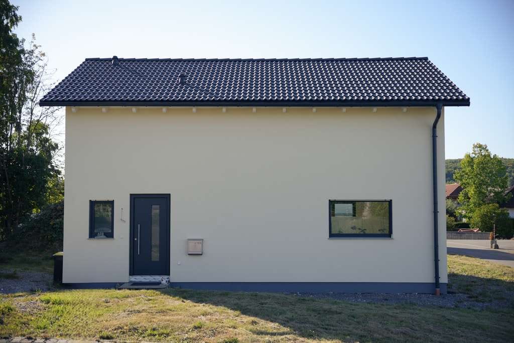 Immobilie in Scheidt - Modernes A+ Haus BJ 2023 auf ca. 698 m² Eigentumsgrundstück - Bild 2