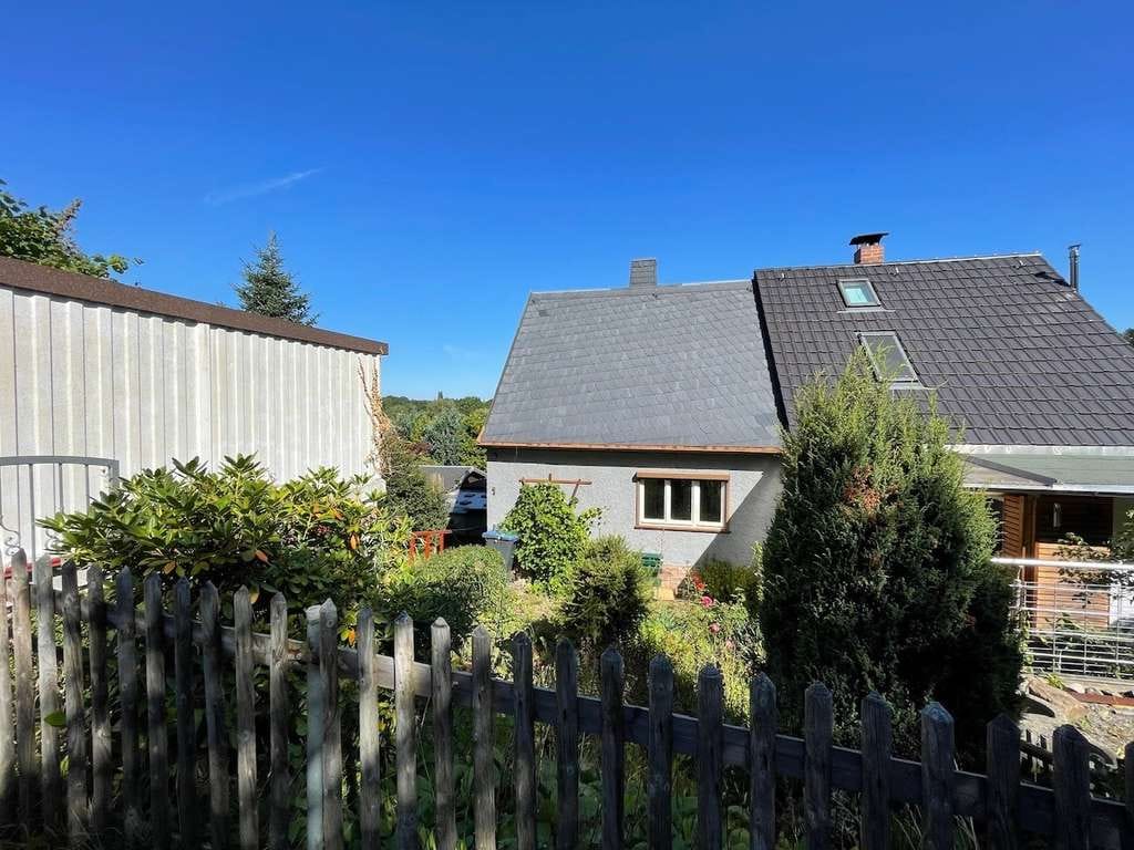 Immobilie in Niederwiesa - Kleine Doppelhaushälfte in beliebter Wohnlage nahe dem Schloss Lichtenwalde - Bild 1