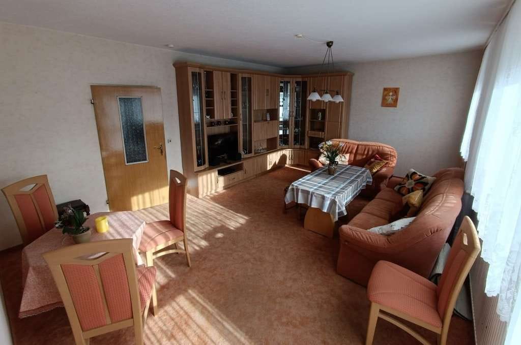 Immobilie in Uckerland - Einfamilienhaus mit Garage, 2000m² Grundstück, Stall, Werkstatt - Bild 2