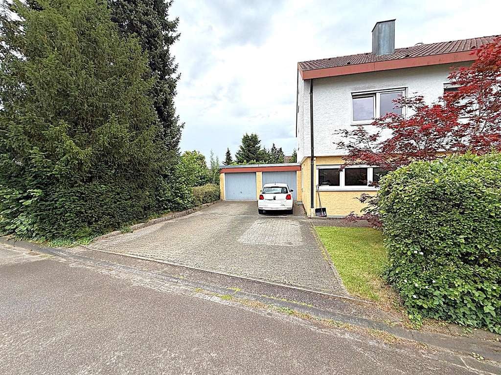 Immobilie in Hüttisheim - Vermietete Doppelhaushälfte zu verkaufen! Top B30 Anbindung - Bild 3