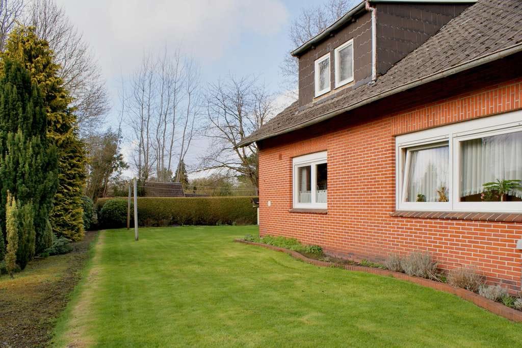 Immobilie in Apen - Gemütliches Einfamilienhaus in ländlicher Wohnsiedlung - Bild 4