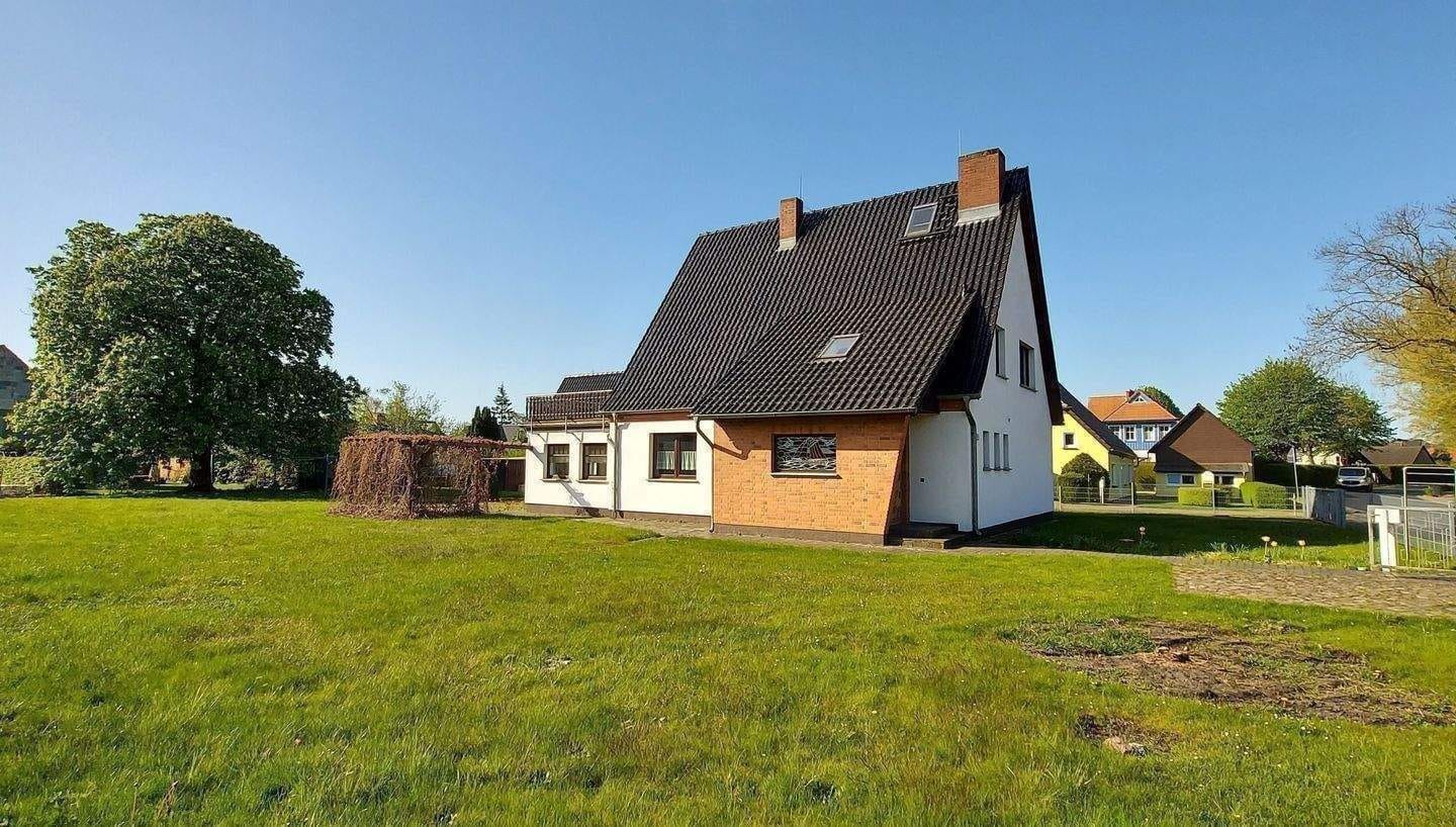 Immobilie in Zingst - +++PROVISIONSFREI+++Großzügiges Einfamilienhaus in Hafennähe von Zingst zu verkaufen. - Bild 1