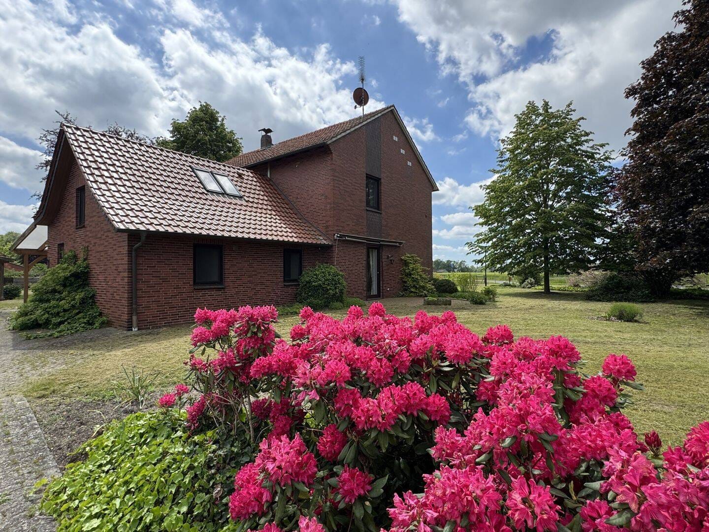 Immobilie in Sulingen - Wohnen im Grünen - Großzügiges Zuhause mit viel Platz für die Familie, Garten und Ideen! - Bild 1