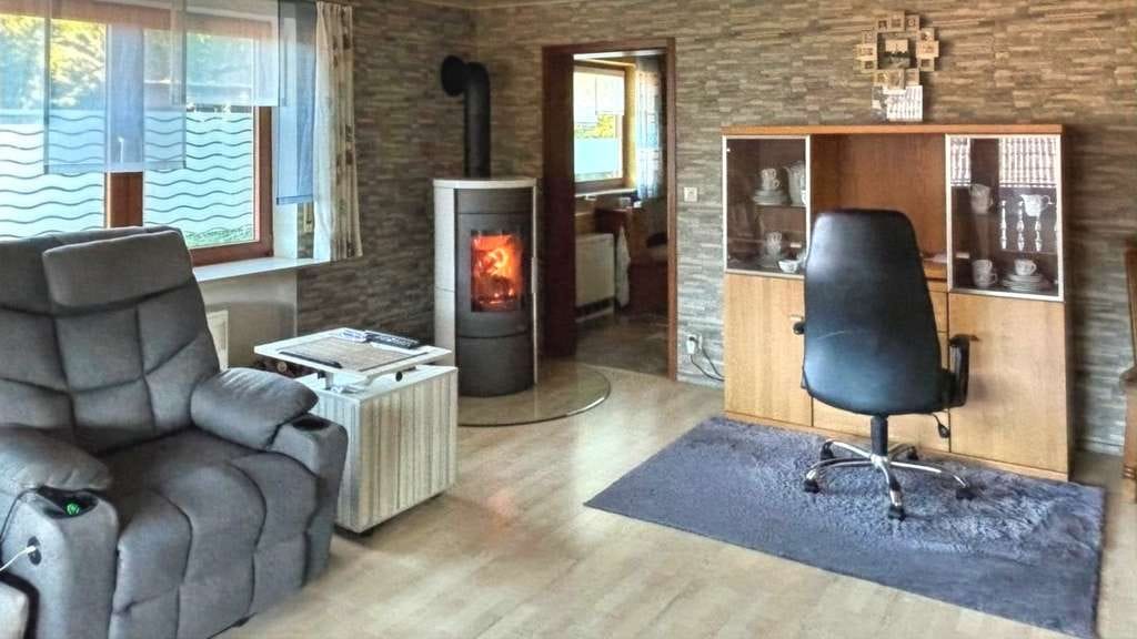 Immobilie in Loßburg - Mehrfamilienhaus in schöner Aussichtslage
 - Bild 3