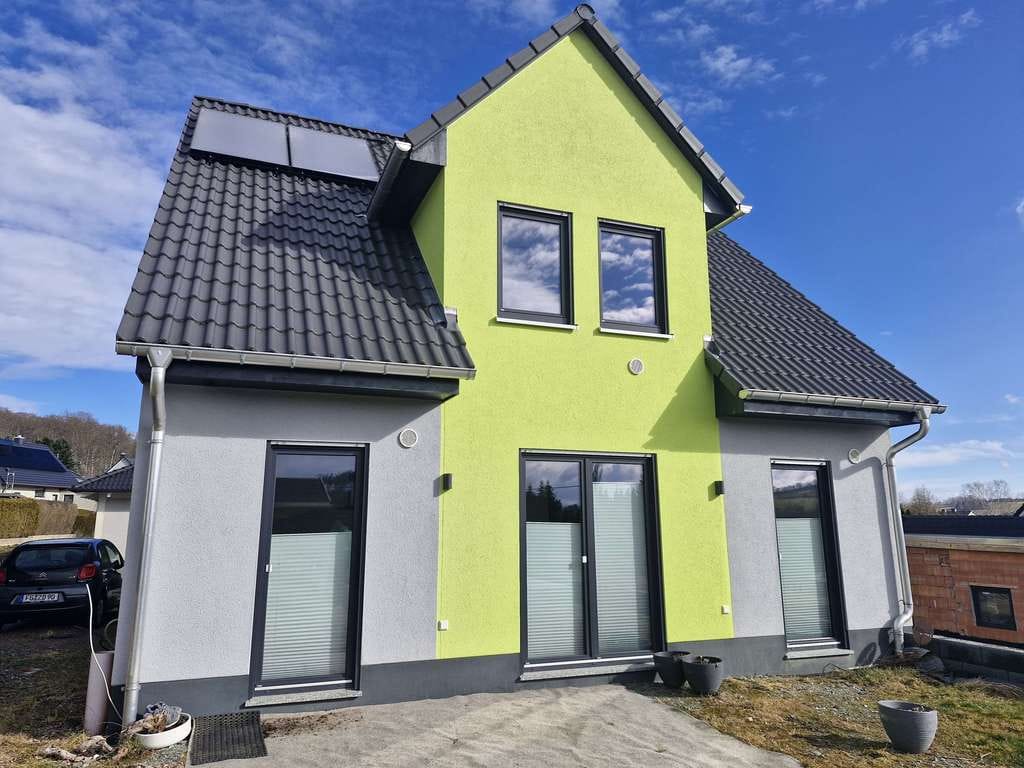 Immobilie in Ehrenfriedersdorf - Neuwertiges Einfamilienhaus in Ehrenfriedersdorf – Modern, effizient & bezugsfertig! - Bild 0