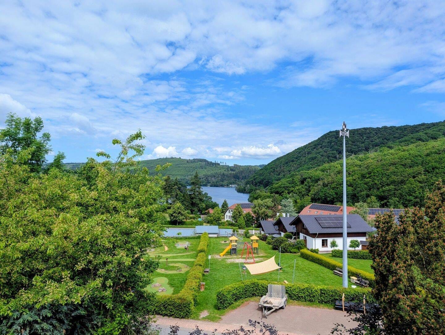 Immobilie in Diemelsee - Traumhafter Seeblick - Wohnhaus mit Einliegerwohnung am Diemelsee - Bild 2