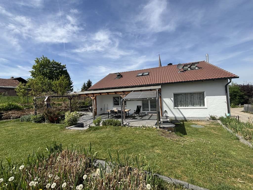 Immobilie in Vilsheim - ATTRAKTIVES & MODERNES EINFAMILIENHAUS  MIT EINLIEGERWOHUNG IN VILSHEIM, GUNDIHAUSEN - Bild 2