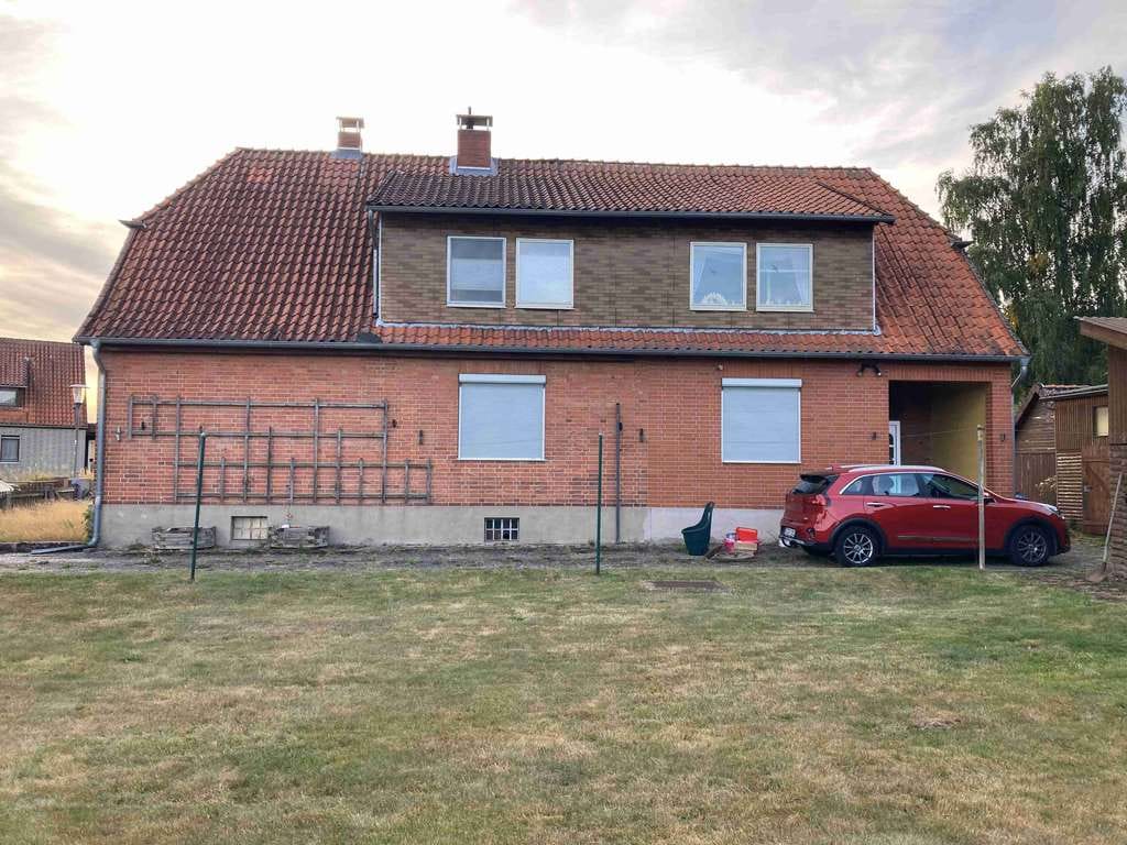 Immobilie in Südheide - Großzügiges Wohnhaus mit viel Potenzial und großem Grundstück - Bild 1
