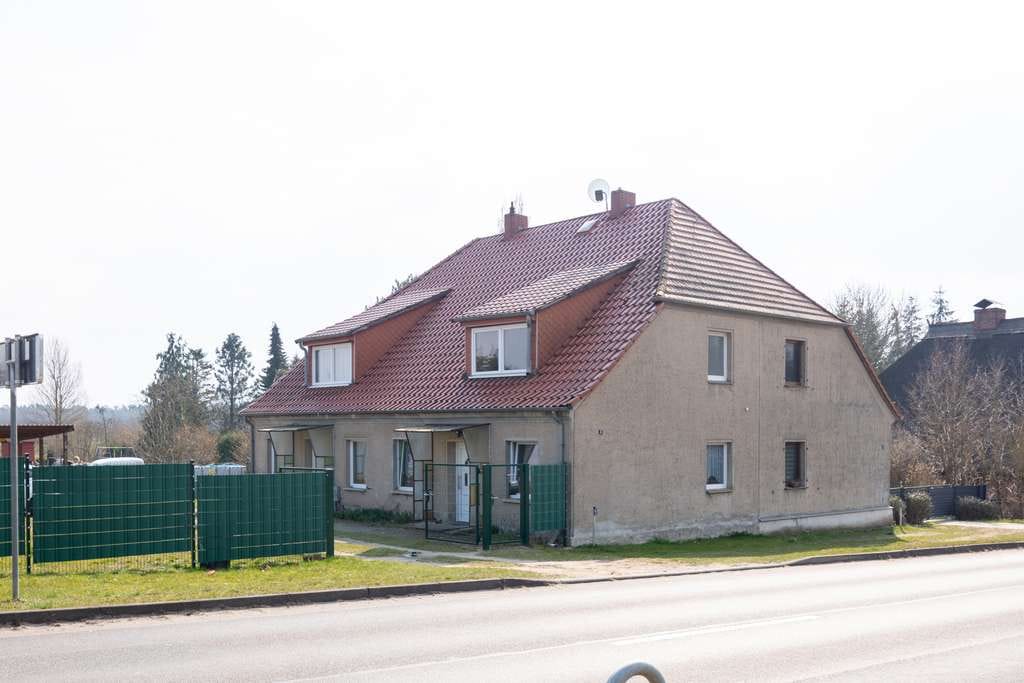 Immobilie in Murchin - Listenpreis 85.000,00 € - Doppelhaushälfte mit 2 Wohneinheiten am Ortsrand von Murchin  - Bild 0