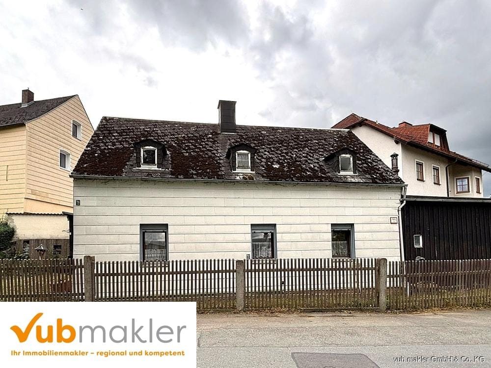 Immobilie in Hof - Charmantes Einfamilienhaus mit Garten in Hof. - Bild 0