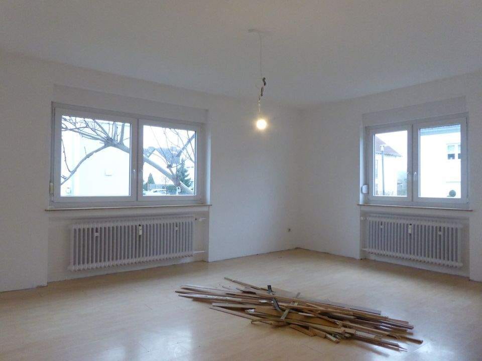 Immobilie in Erlenbach am Main - Geräumiges Mehrfamilienhaus mit Doppelgarage und großem Garten nahe dem Klinikum! - Bild 2