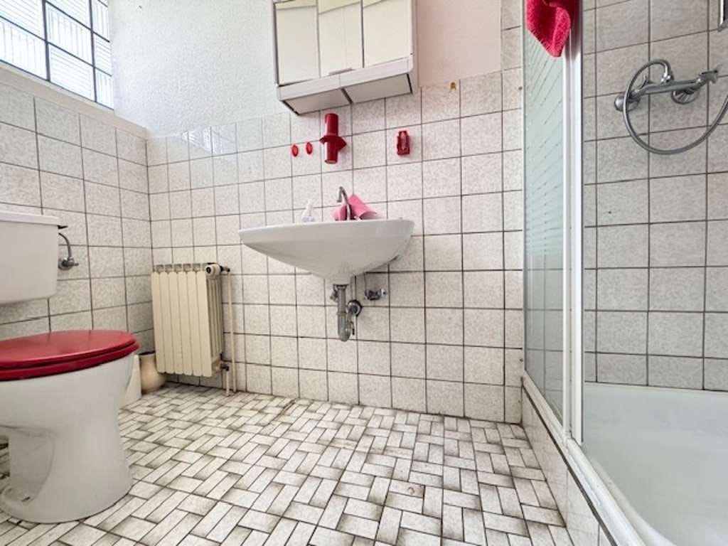 Immobilie in Ennepetal - Raum für Generationen und Ideen! Einfamilienhaus mit Einliegerwohnung - Bild 2
