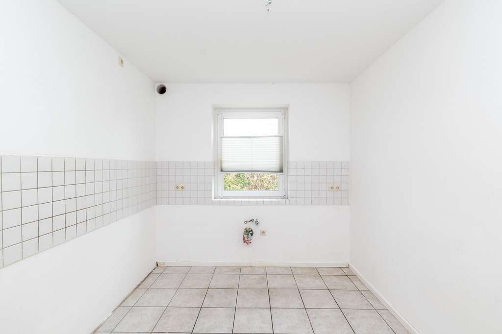 Immobilie in Drochtersen - Ihr neues Zuhause: Helle Doppelhaushälfte mit Terrasse, Garten und cleverem Grundriss - Bild 3