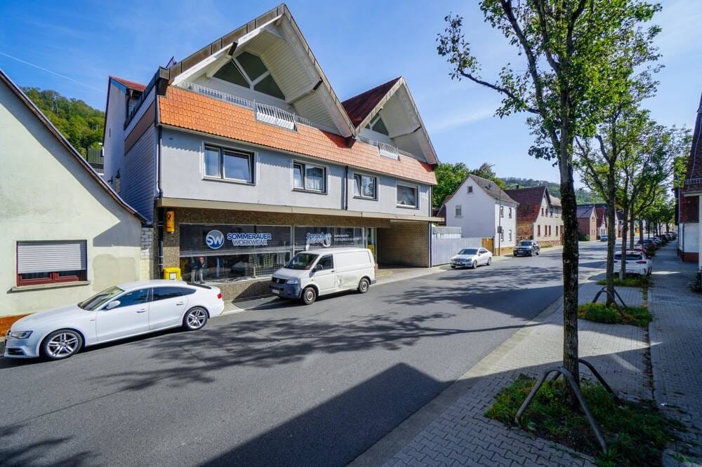 Immobilie in Weinheim - Wohn-/Geschäftshaus und zusätzliches Garagen-/Lagergebäude - Bruttorendite von über 5% realistisch! - Bild 2