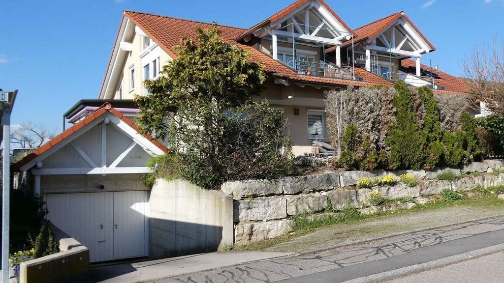 Immobilie in Ilsfeld - Dachgeschosswohnung mit Loggia (vermietet)

 - Bild 0
