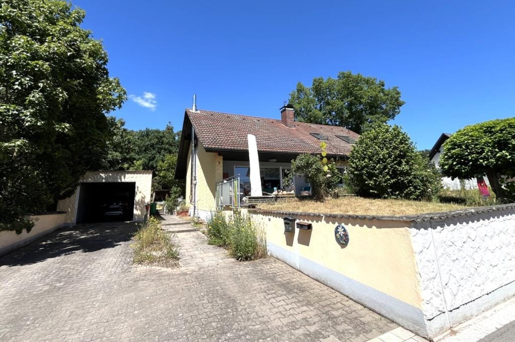 Immobilie in Büchenbach - Einfamilienhaus freistehend in Büchenbach - Bild 1