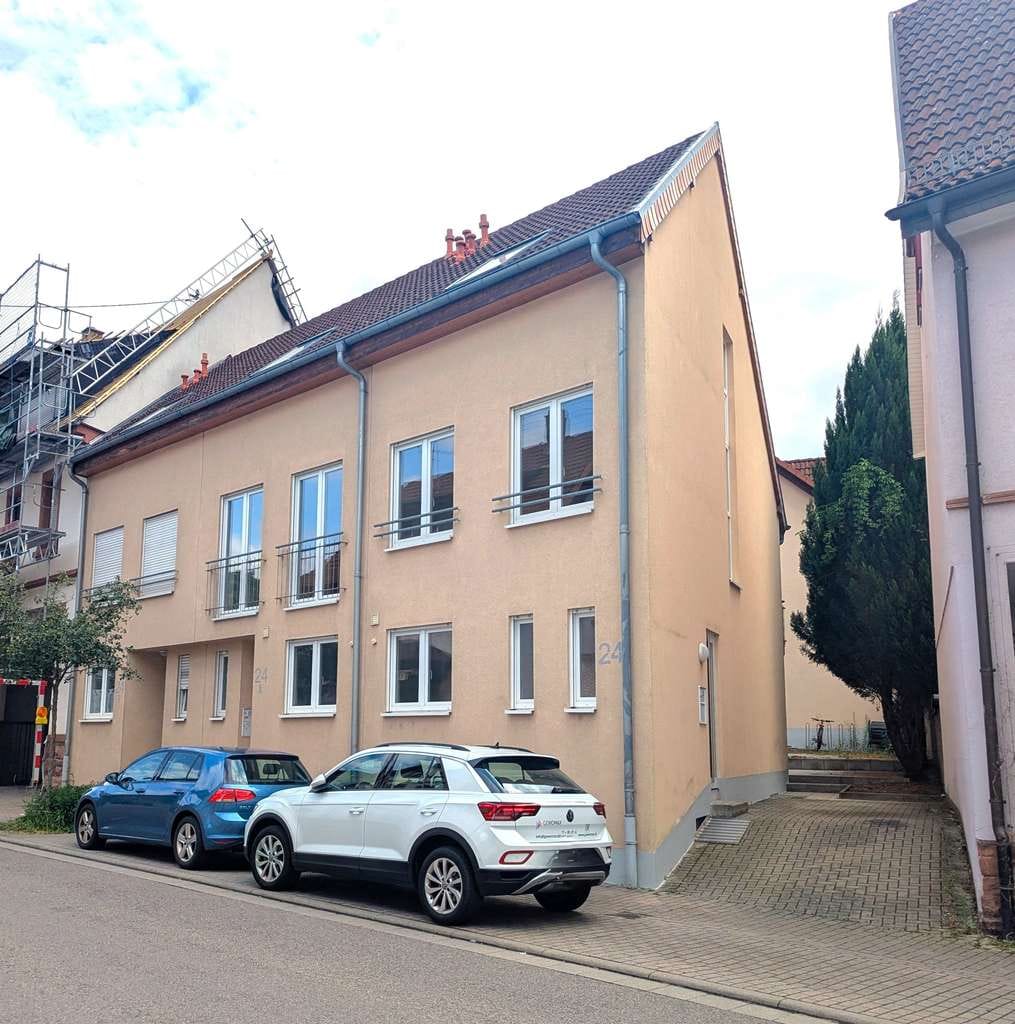 Immobilie in Hirschberg an der Bergstraße - Eigenheim gesucht? Reihenendhaus mit kleiner Terrasse und Stellplatz! - Bild 0