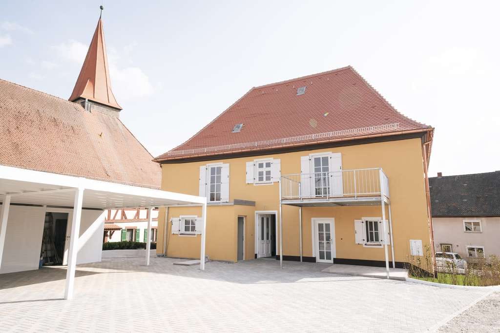 Immobilie in Aurachtal - Attraktive Kapitalanlage: Kernsaniertes Mehrfamilienhaus mit Entwicklungspotenzial in bester Lage! - Bild 1