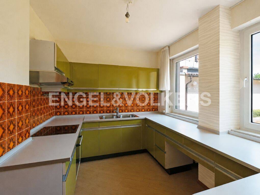 Immobilie in Schwebheim - Freistehendes Einfamilienhaus mit großzügigem Grundstück und Potenzial - Bild 3