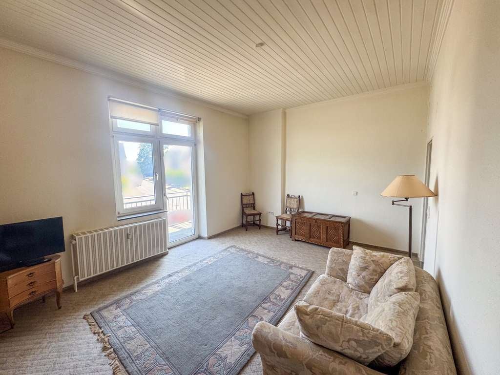Immobilie in Übach-Palenberg - Leerstehende 3-Zimmer-Wohnung mit Balkon, Garage und Gemeinschaftsgarten in historischem Gebäude - Bild 2