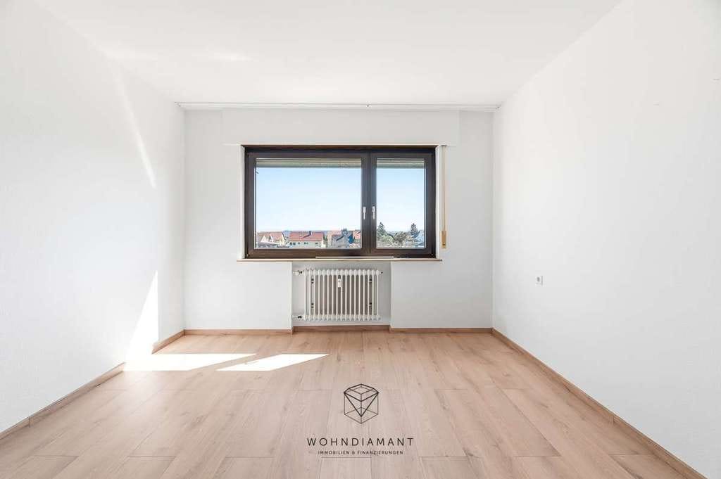 Immobilie in Aichwald - 🏡✨ Moderne 3,5-Zimmer-Wohnung zum Wohlfühlen – mit Balkon, neuer Küche und Garagenstellplatz - Bild 4
