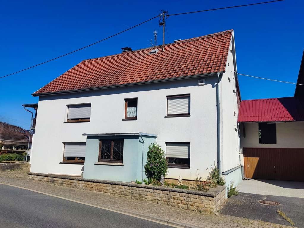 Immobilie in Ravenstein - Außergewöhnliches Anwesen mit erheblichem Potenzial und viel Platz  - Bild 1