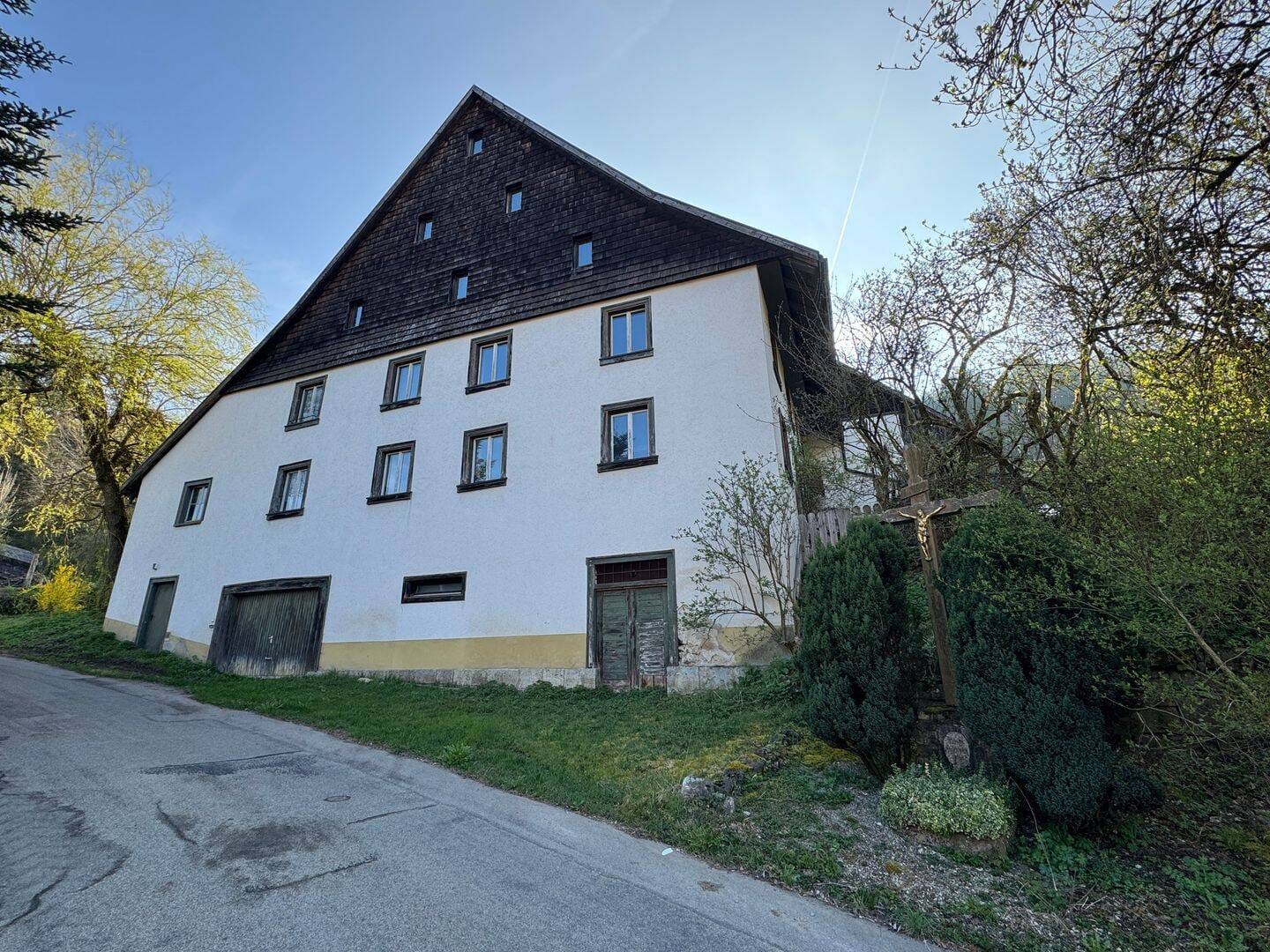 Immobilie in Bonndorf im Schwarzwald - Traum für Handwerker: Renovierungsbedürftiges Charmantes denkmalgeschütztes Bauernhaus in Dillendorf - Bild 0
