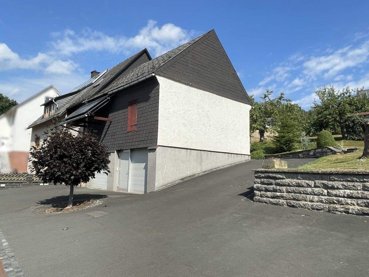 Immobilie in Eschenburg - Eiershausen: Gepflegtes Wohnhaus mit 2 Wohneinheiten und großem Garten - Bild 3