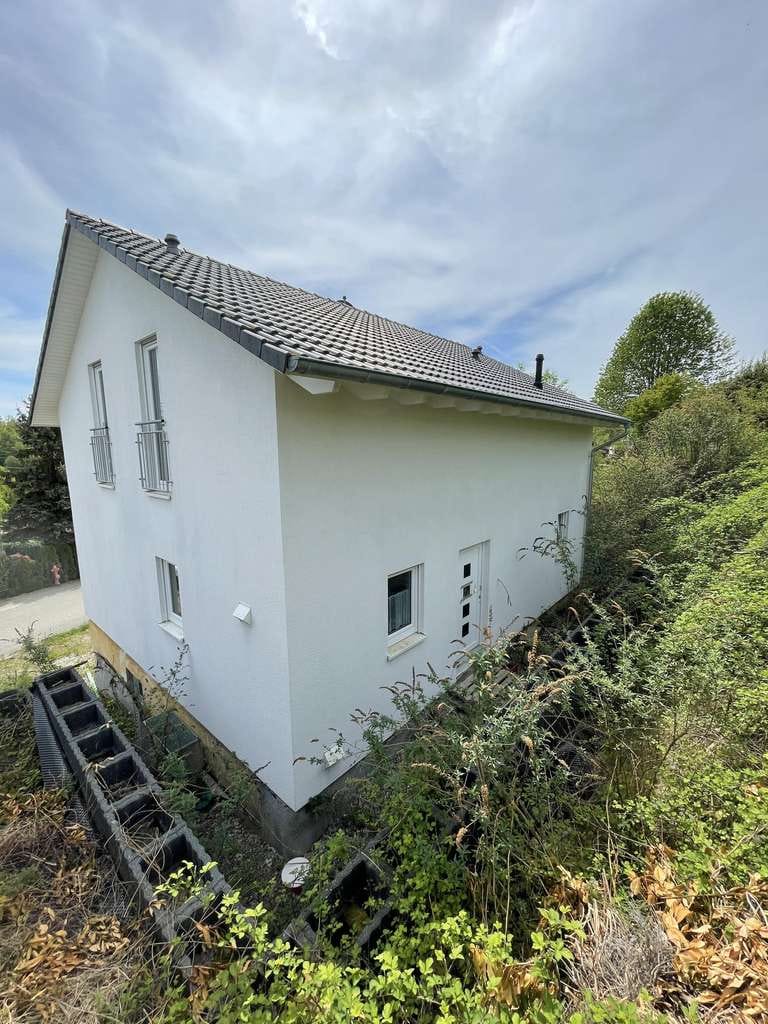 Immobilie in Schwörstadt - Zwangsversteigerungstermin, März 2026 - Einfamilienhaus mit Garage in 79739 Schwörstadt - Niederdo - Bild 2