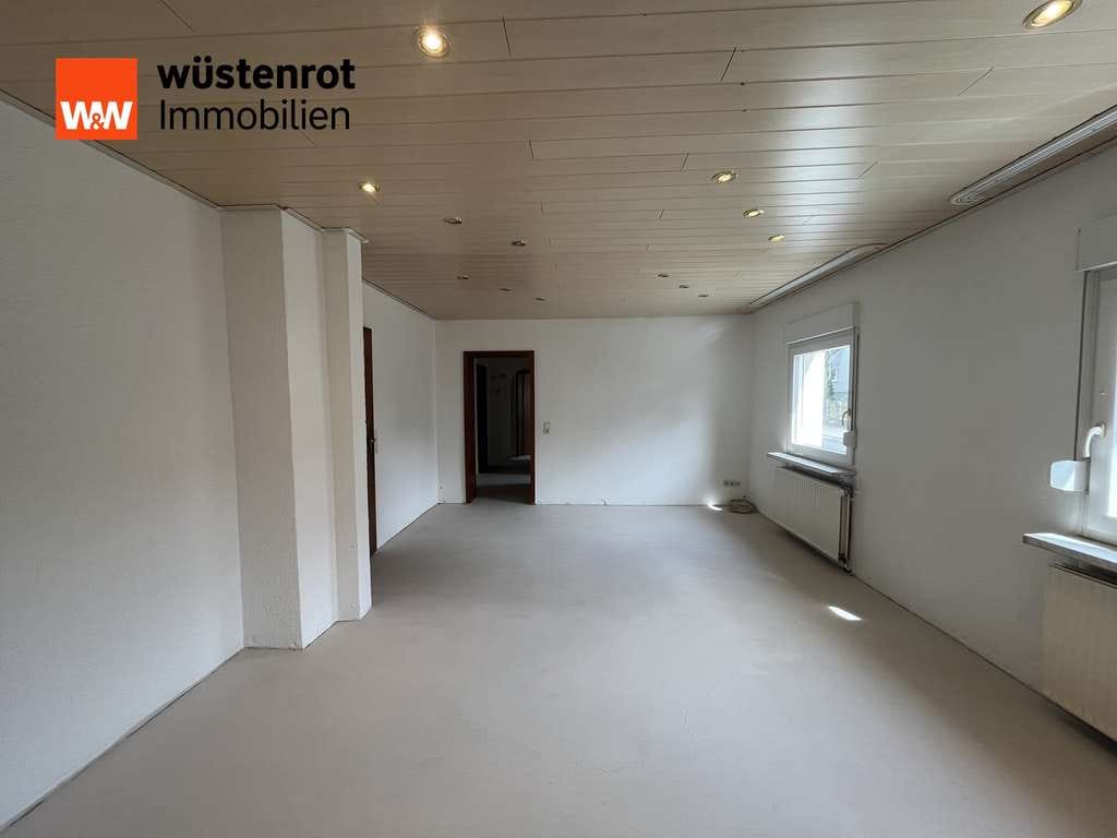 Immobilie in Limeshain - Charmante 4-Zimmer-Erdgeschosswohnung mit moderner Küche und Stellplatz - Bild 1