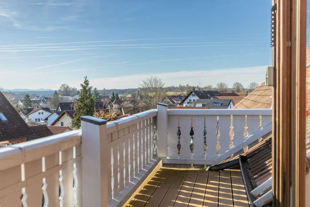 Immobilie in Schondorf am Ammersee - Wohnen über dem See – Charmante Maisonettewohnung mit Alpenpanorama - Bild 3