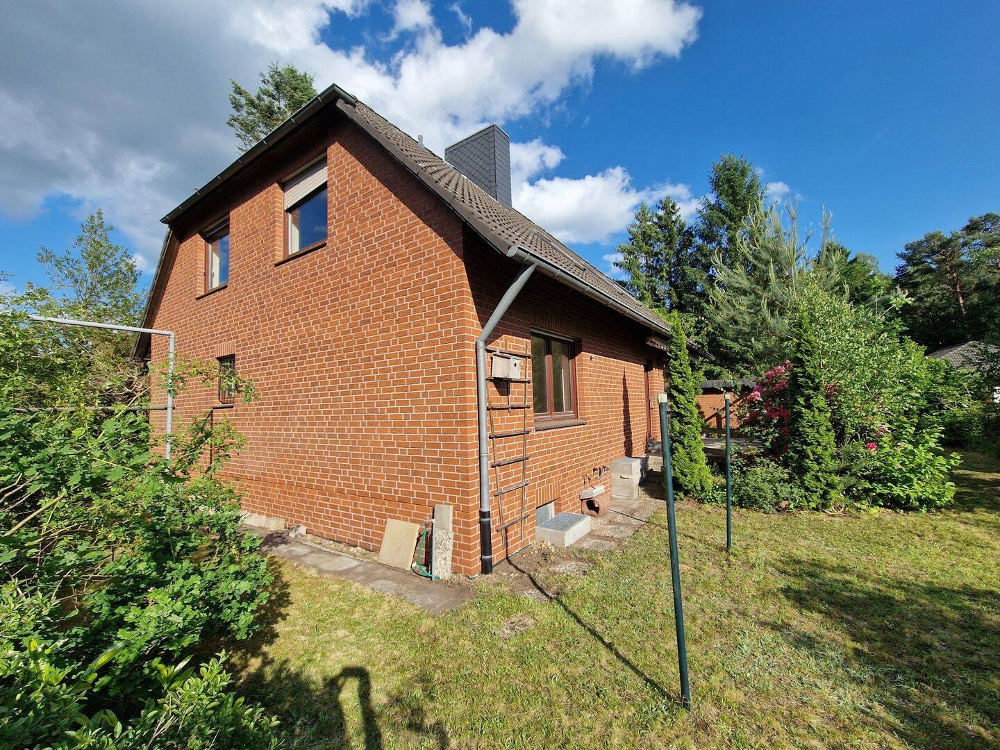 Immobilie in Faßberg - Viel Platz für die Familie: Großes 8-Zimmer-Haus in Faßberg - Bild 0